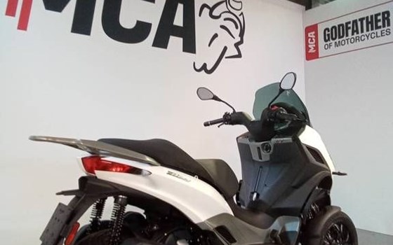 Neufahrzeug Piaggio MP3 310 - Bild 5