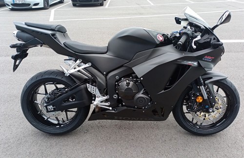 Neumotorrad Honda CBR600RR