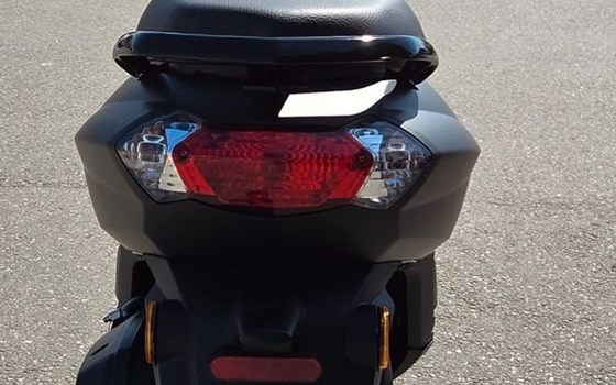 Neufahrzeug Peugeot Kisbee 50 Black Edition - Bild 5