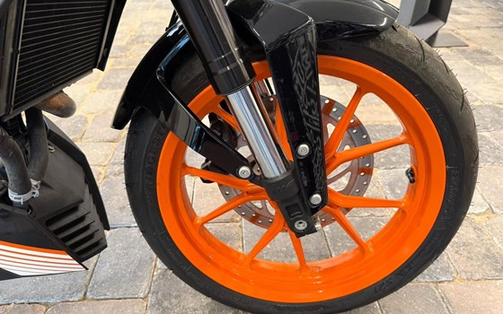 Gebrauchtmotorrad KTM 390 Duke - Bild 4