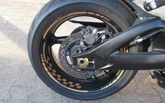 Gebrauchtmotorrad Suzuki B-King - Bild 16