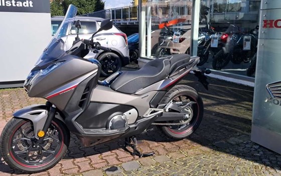 Gebrauchtmotorrad Honda Integra - Bild 1
