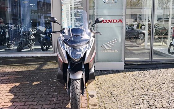 Gebrauchtmotorrad Honda Integra - Bild 2