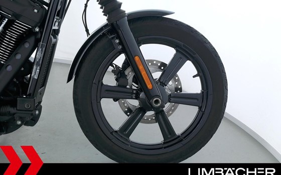 Gebrauchtmotorrad Harley-Davidson Softail Street Bob 114 FXBBS - Bild 14