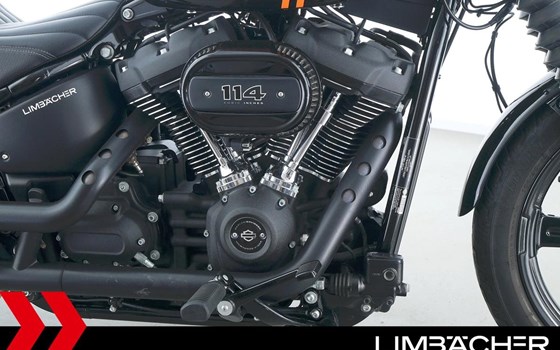 Gebrauchtmotorrad Harley-Davidson Softail Street Bob 114 FXBBS - Bild 23