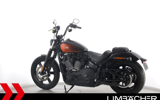 Gebrauchtmotorrad Harley-Davidson Softail Street Bob 114 FXBBS - Bild 6