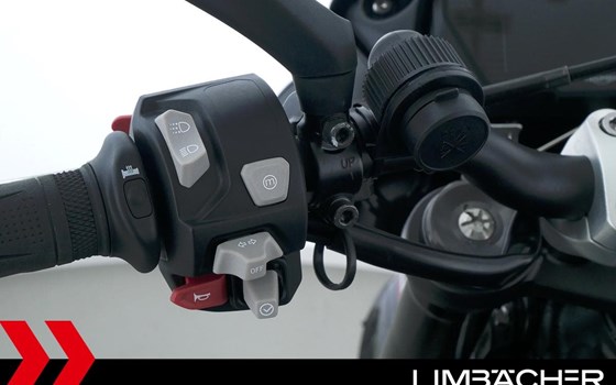 Gebrauchtmotorrad Triumph Street Triple 765 R - Bild 20