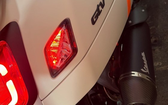 Gebrauchtmotorrad Vespa GTV 300 - Bild 5