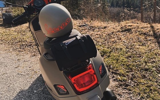 Gebrauchtmotorrad Vespa GTV 300 - Bild 9