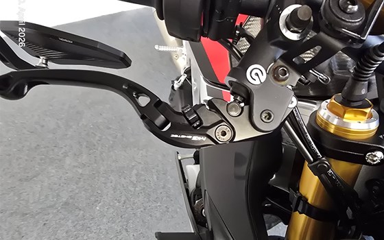 Gebrauchtmotorrad Aprilia Tuono V4 1100 Factory - Bild 17