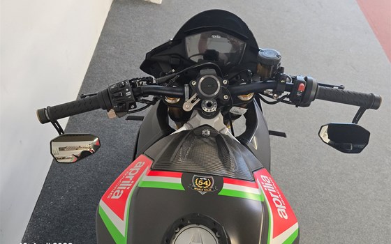 Gebrauchtmotorrad Aprilia Tuono V4 1100 Factory - Bild 8