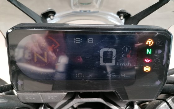 Gebrauchtmotorrad Honda CB650R - Bild 6