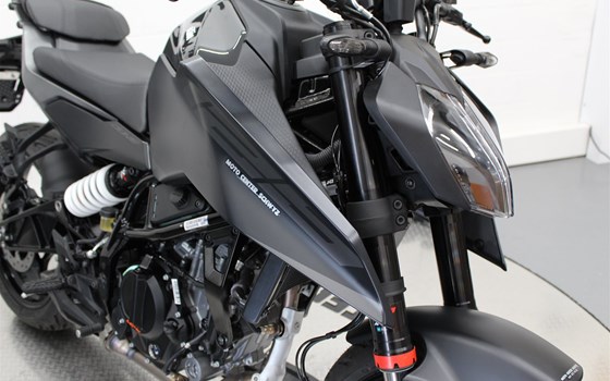 Neufahrzeug KTM 125 Duke - Bild 8