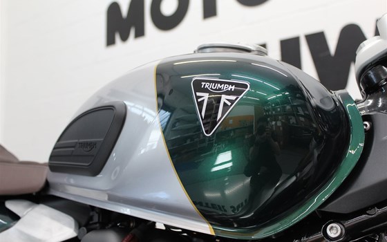 Neufahrzeug Triumph Speed Twin 1200 Cafe Racer Edition - Bild 12