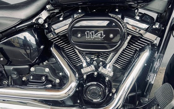 Gebrauchtmotorrad Harley-Davidson Softail Heritage Classic 114 FLHCS - Bild 3
