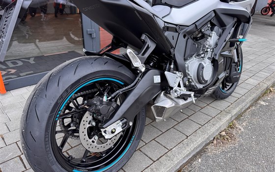 Neufahrzeug CFMOTO 675SR-R - Bild 8