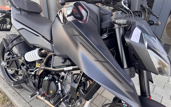 Neufahrzeug KTM 125 Duke - Bild 7