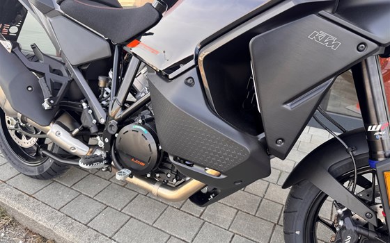 Neufahrzeug KTM 1390 Super Adventure S EVO - Bild 7