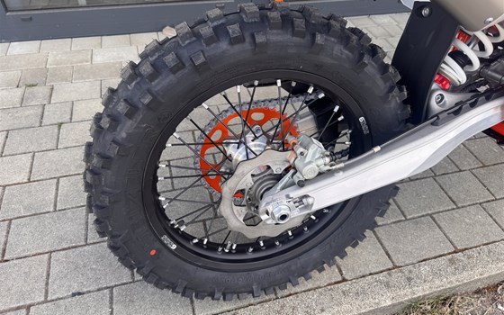 Neufahrzeug KTM 300 EXC SIX DAYS - Bild 10
