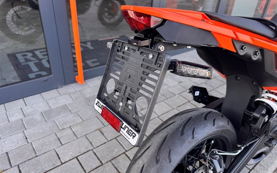 Neufahrzeug KTM 390 SMC R - Bild 4