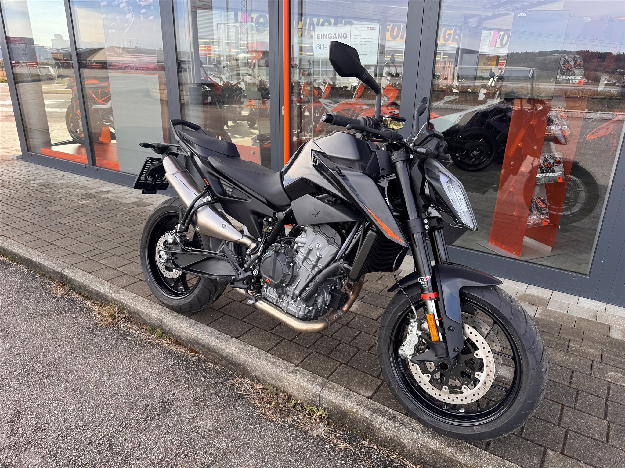 KTM 890 Duke