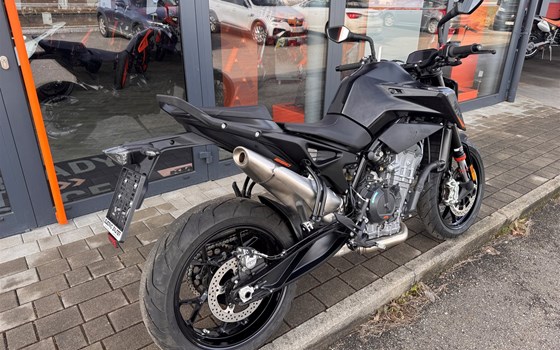 Gebrauchtmotorrad KTM 890 Duke - Bild 3