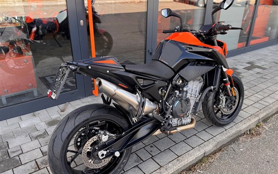 Gebrauchtmotorrad KTM 890 Duke - Bild 3