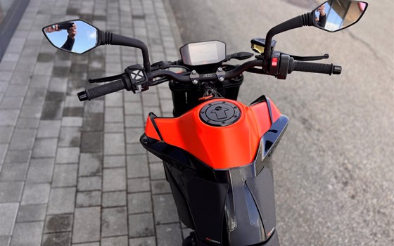 Gebrauchtmotorrad KTM 890 Duke - Bild 6
