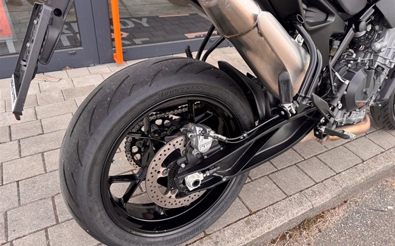 Gebrauchtmotorrad KTM 890 Duke - Bild 10