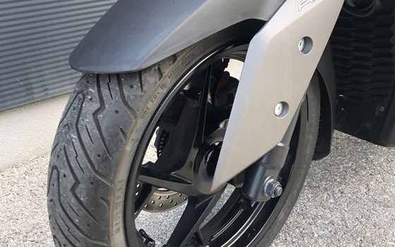 Gebrauchtmotorrad Yamaha XMAX 300 - Bild 12