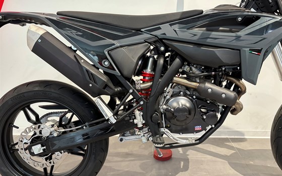 Neufahrzeug Beta RR 125 4T Motard T X special edition - Bild 13