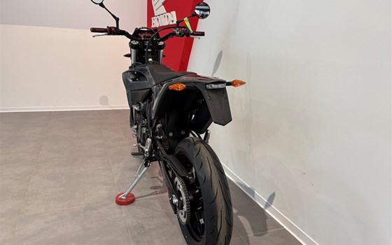 Neufahrzeug Beta RR 125 4T Motard T X special edition - Bild 4