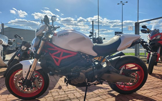 Gebrauchtmotorrad Ducati Monster 821 - Bild 3