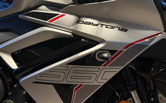 Neufahrzeug Triumph Daytona 660 - Bild 2