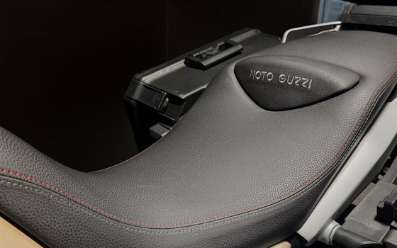 Gebrauchtmotorrad Moto Guzzi V85 TT - Bild 5