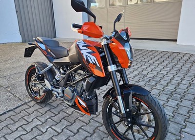GEBRAUCHTFAHRZEUG KTM 125 Duke