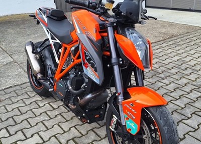 GEBRAUCHTFAHRZEUG KTM 1290 Super Duke R