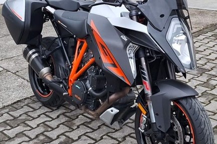 KTM 1290 Super Duke GT