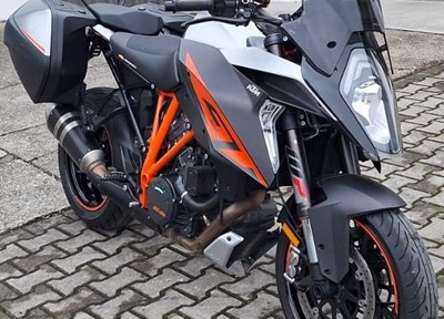 GEBRAUCHTFAHRZEUG KTM 1290 Super Duke GT