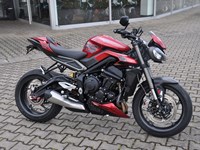 Gebrauchtmotorrad Triumph Street Triple RS