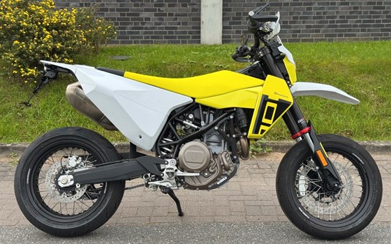 Neufahrzeug Husqvarna 701 Supermoto - Bild 1