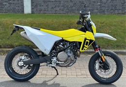 Neumotorrad Husqvarna 701 Supermoto