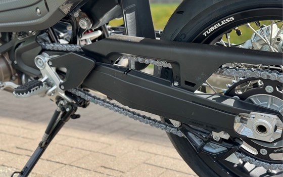 Neufahrzeug Husqvarna 701 Supermoto - Bild 13