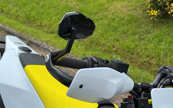 Neufahrzeug Husqvarna 701 Supermoto - Bild 16