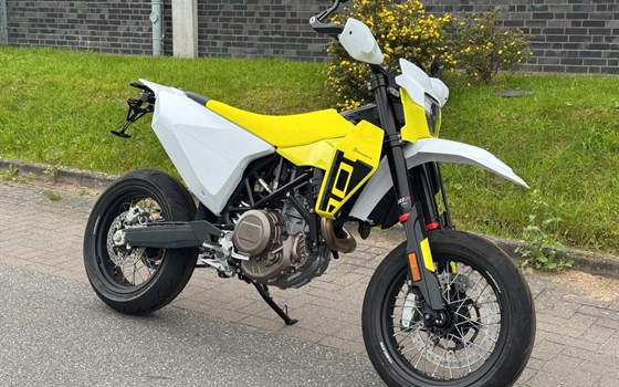 Neufahrzeug Husqvarna 701 Supermoto - Bild 2