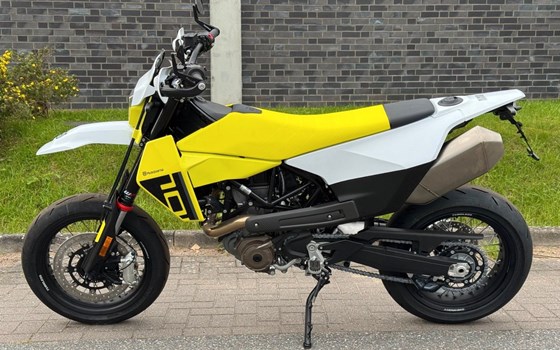 Neufahrzeug Husqvarna 701 Supermoto - Bild 4