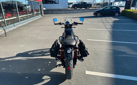Gebrauchtmotorrad Moto Guzzi V7 Stone Special Edition - Bild 6