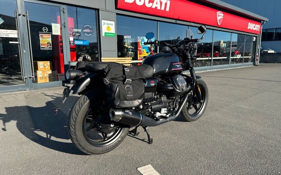 Gebrauchtmotorrad Moto Guzzi V7 Stone Special Edition - Bild 7