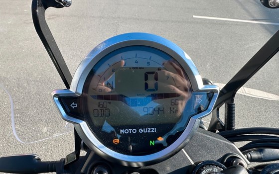 Gebrauchtmotorrad Moto Guzzi V7 Stone Special Edition - Bild 9