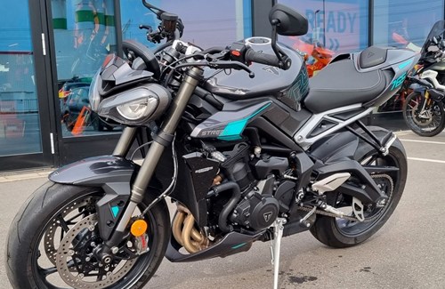 Gebrauchtmotorrad Triumph Street Triple RS